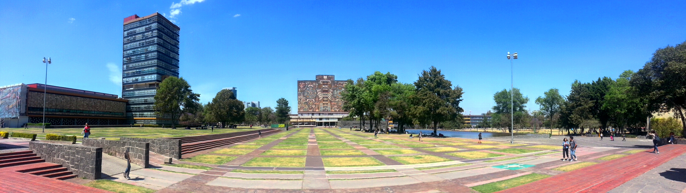 Biblioteca Central, Rectoría y jardines del campus central de Ciudad Universitaria.